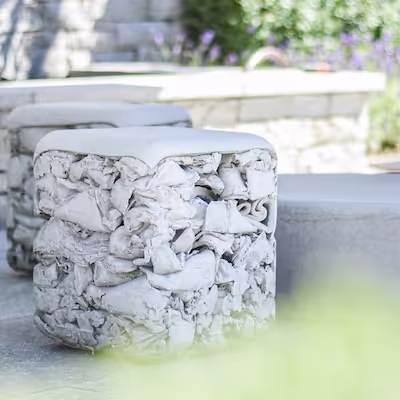 Swisspearl Trash Cube im Garten